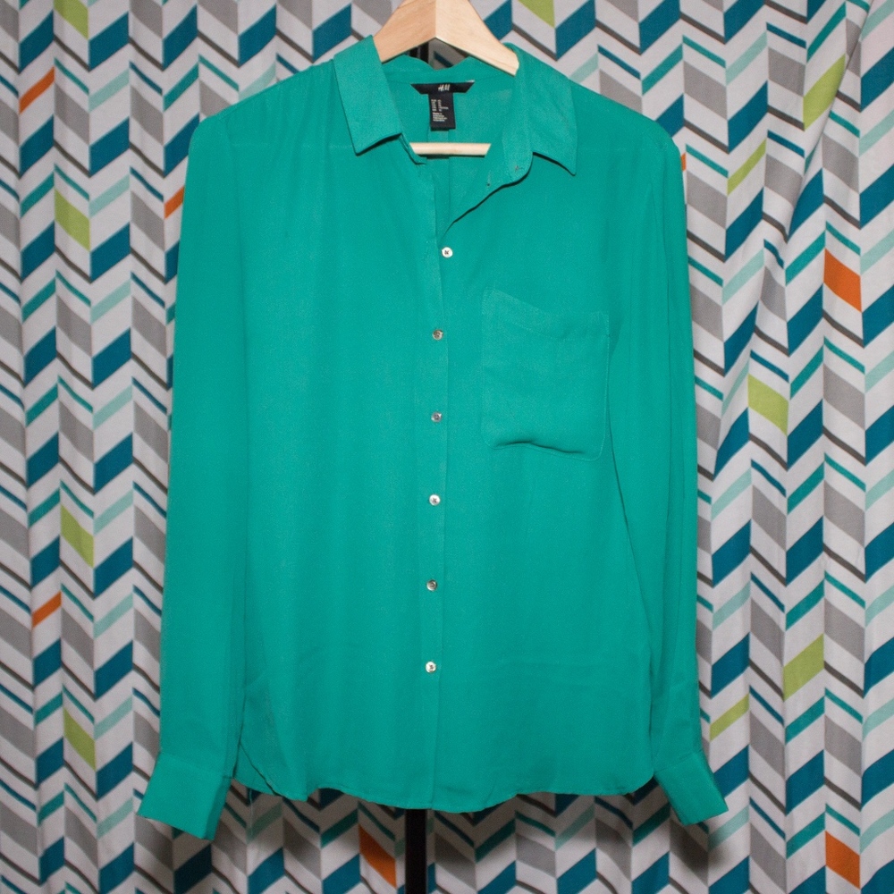 2/$10 or 4/$15! F21 Green Button Up Blouse